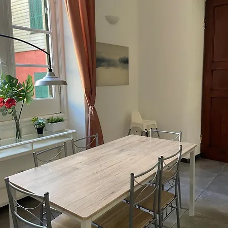 U Papaviou Cairoli Apartamento Génova